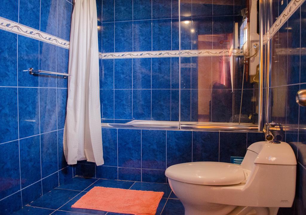Hostal Alabalti Сан-Педро-де-Атакама Екстер'єр фото