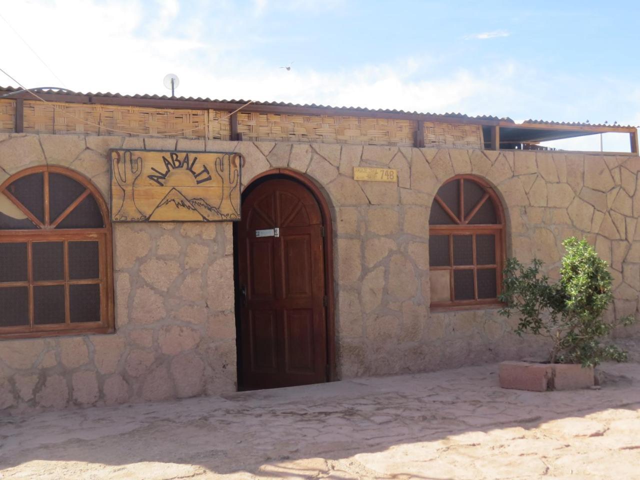 Hostal Alabalti Сан-Педро-де-Атакама Екстер'єр фото